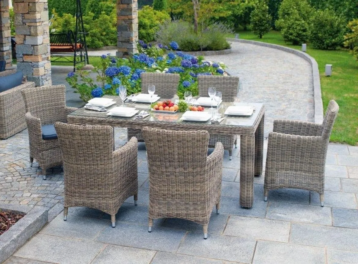 Un perfetto connubio tra mobili da giardino e natura