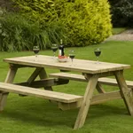 Un tavolo in legno