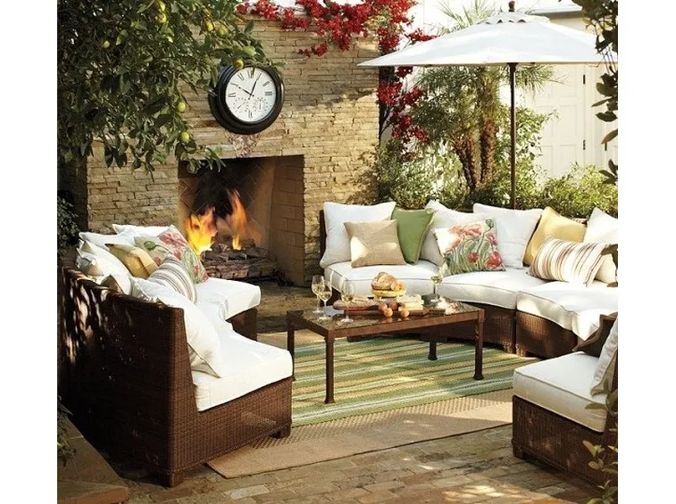 Composizione di mobili per giardino