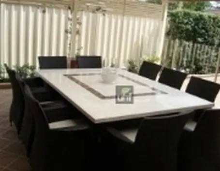 Tavolo da giardino 