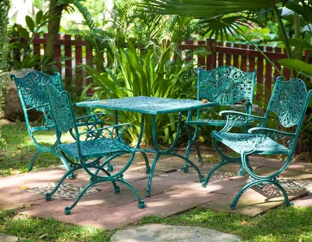 esempio di sedie in ferro da giardino