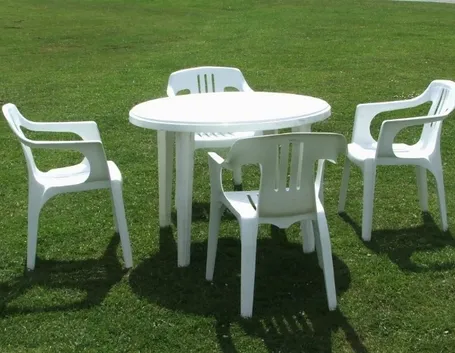 Tavoli da giardino in plastica