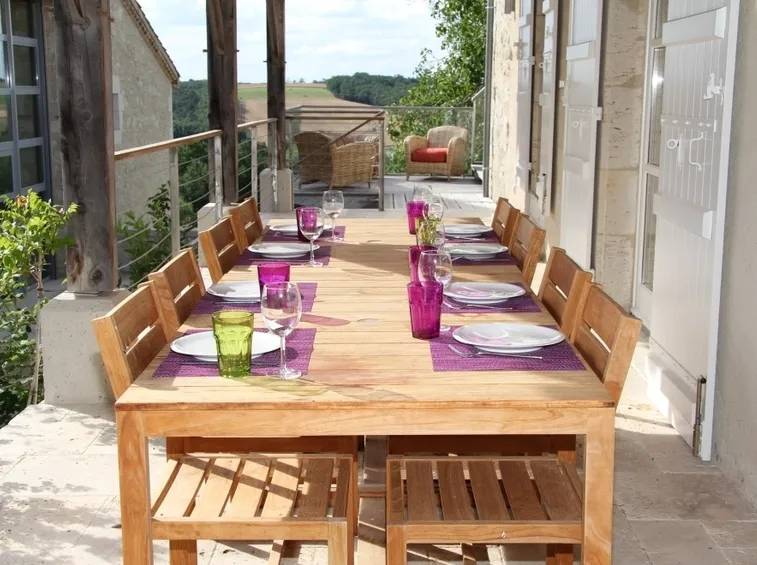 Tavolo da terrazzo in legno