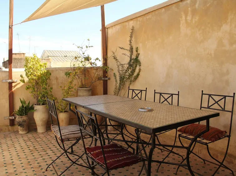 Tavolo da terrazzo a scomparsa