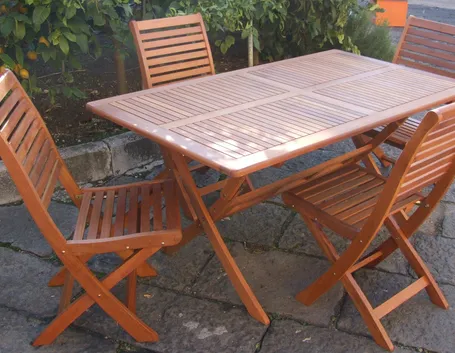 Tavolo pieghevole in legno