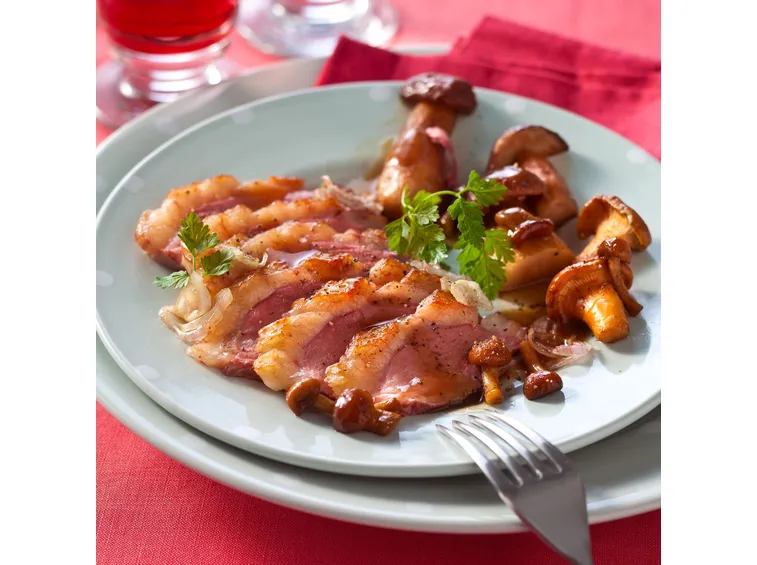 Carne funghi chiodini