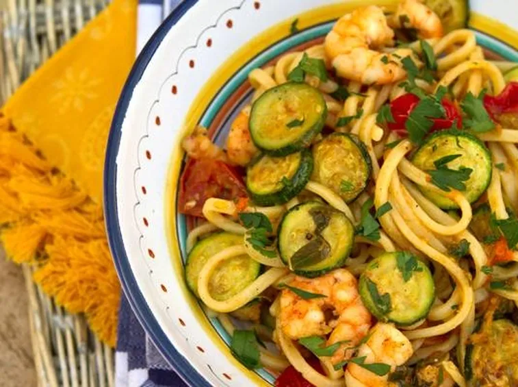 Spaghetti alle zucchine e gamberetti