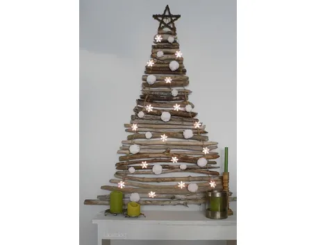 Albero di natale moderno in legno