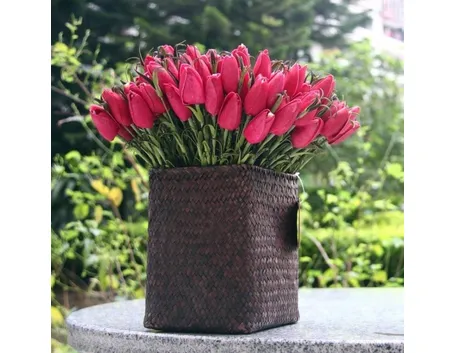 vaso con dei tulipani