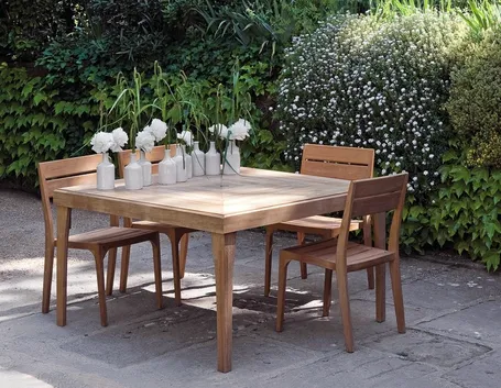 Tavolo da giardino in legno